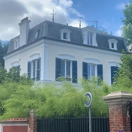 La Marquise De La Chesnaie A 15 Mn De Paris Villa